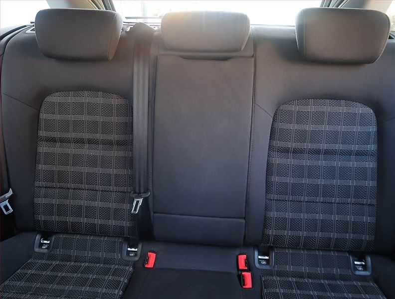 Audi A4 (2013) 1.8 TFSI, 4X4, Navi, Xenony - fotka 10 z 19