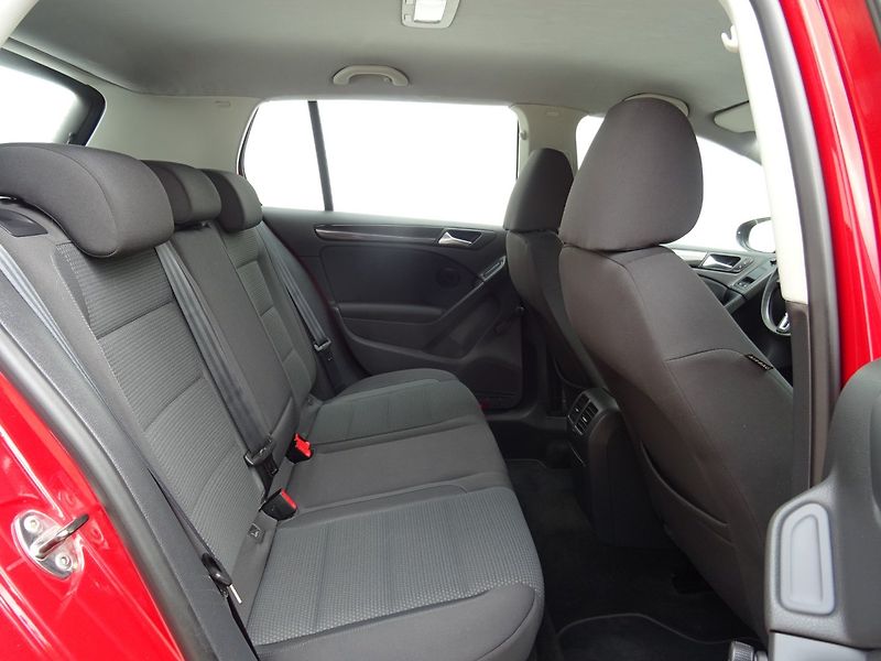 Volkswagen Golf (2009) 1.6i,75kW,1maj,S.kni,klima - fotka 20 z 25