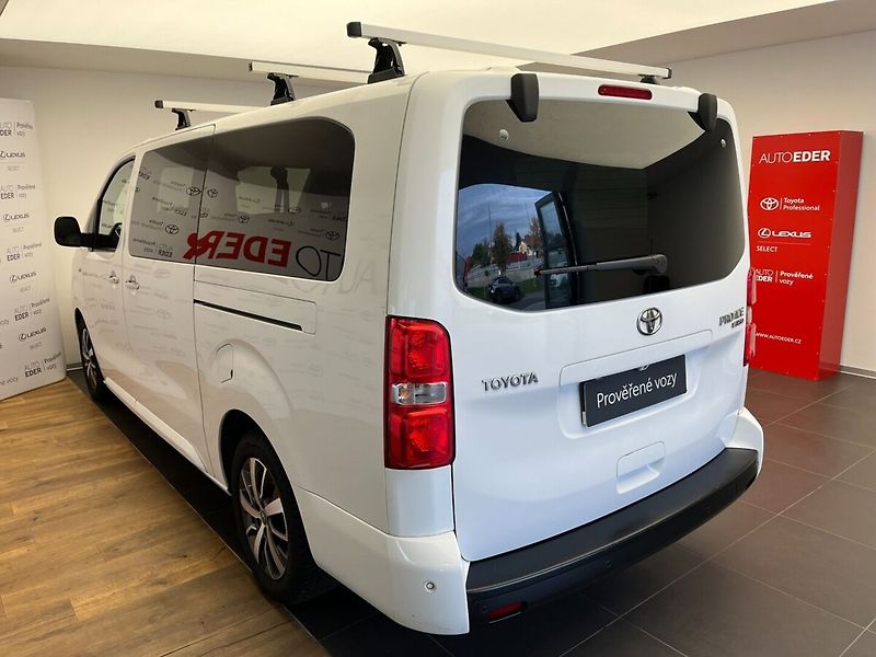 Toyota ProAce Verso Family 2.0 D 8AT Comfort NAVI - fotka 6 z 39