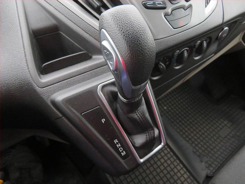 Ford Tourneo Custom (2017) Trend 2.0 EcoBlue, 1Maj, DPH - fotka 13 z 19