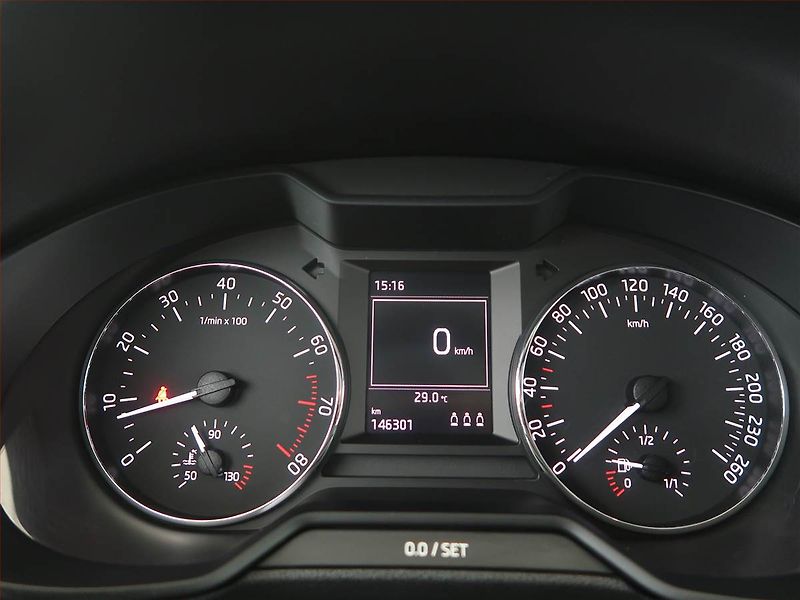 Škoda Octavia (2013) 1.2 TSI, Tempomat - fotka 11 z 12
