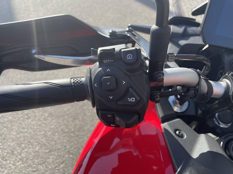 Yamaha (2026) Tracer 9 - fotka 11 z 12