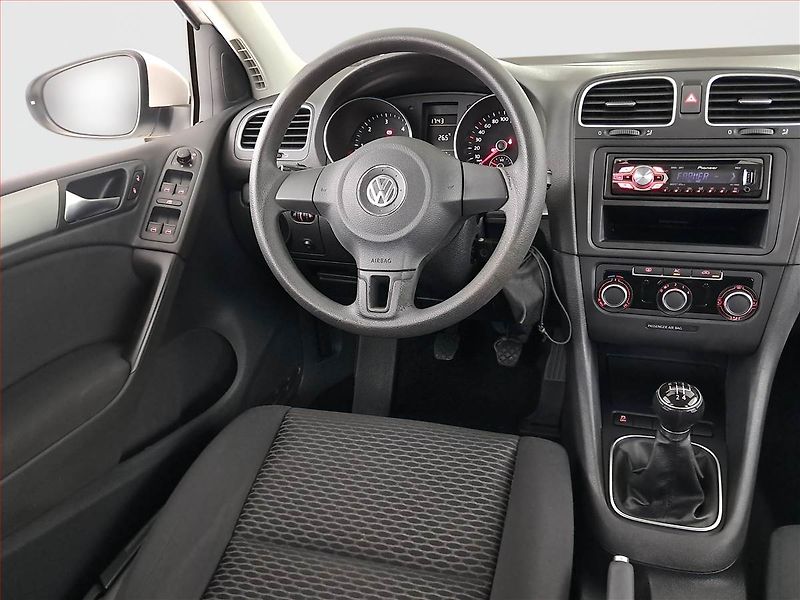 Volkswagen Golf (2012) 1.6 TDI, Tempomat - fotka 7 z 16