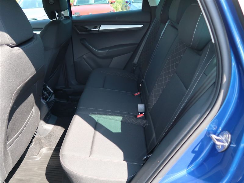 Škoda Karoq 2,0 TDi,1majČR,Serv.kn.,DPH - fotka 17 z 27