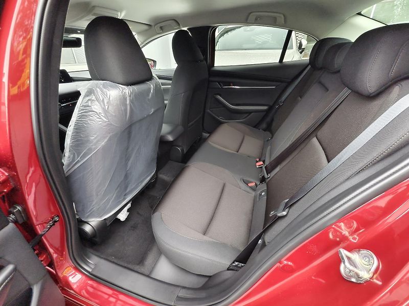 Mazda 3 (2026) 2.5i CentreLine + STYLE paket  - fotka 9 z 10