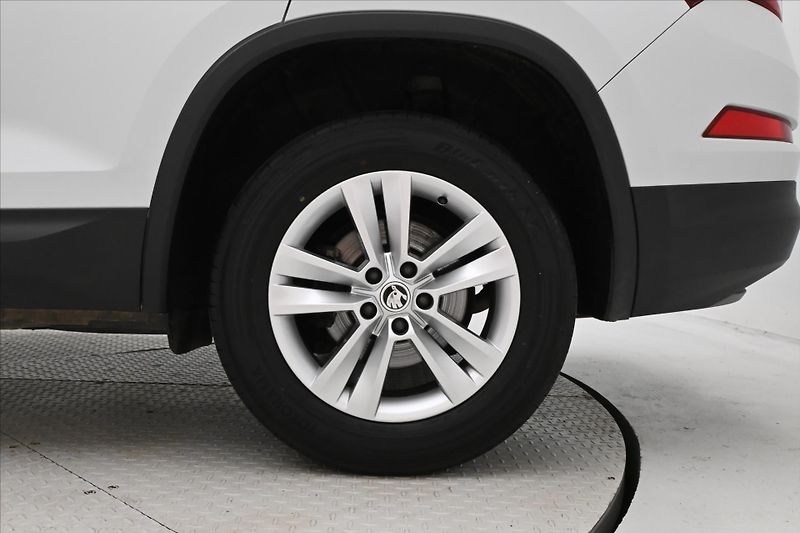 Škoda Kodiaq 2,0 TDI 110kW DSG 4x4 TAŽNÉ Zá - fotka 33 z 33