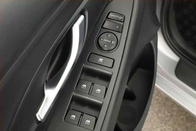 Hyundai i30 (2024) Comfort 1.0 T-GDI, ČR,1.maj - fotka 11 z 14
