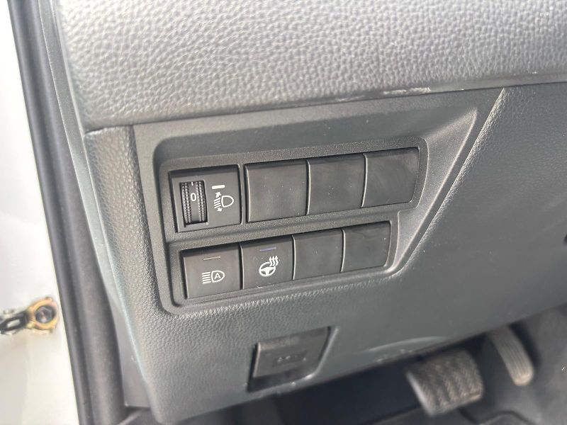 Toyota Yaris 1.5 HSD e-CVT Selection Style - fotka 13 z 28