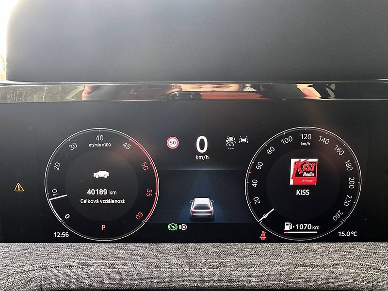 Škoda Superb Combi Selection 2.0TDI 110kW D - fotka 9 z 32