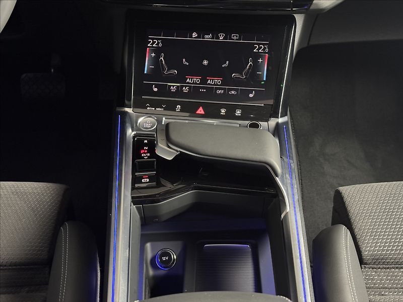 Audi e-tron 55  300kW Sportback S-Line LED - fotka 20 z 46