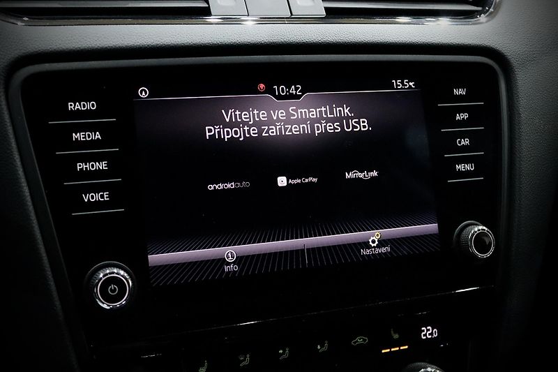 Škoda Octavia 3 FL Combi 1.5 TSI 110 kW - fotka 34 z 35