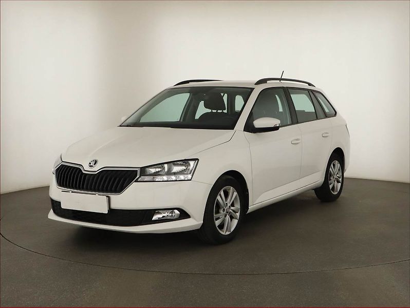 Škoda Fabia (2022) Ambition 1.0 TSI, ČR,1.maj - fotka 2 z 13