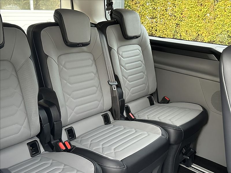 Ford Tourneo Custom 2,0 170PS  L2 Titanium X A/T 4 - fotka 23 z 58