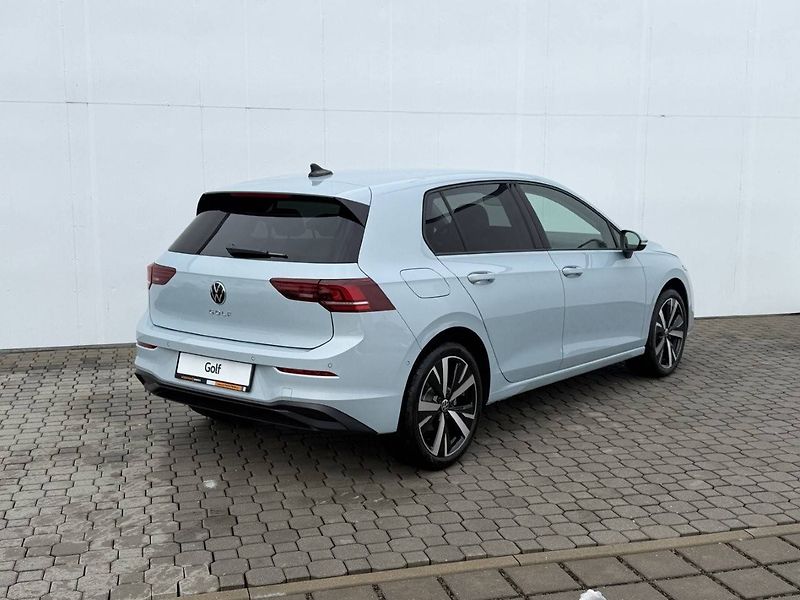 Volkswagen Golf (2026) People 6G 1,5TSI - fotka 2 z 7