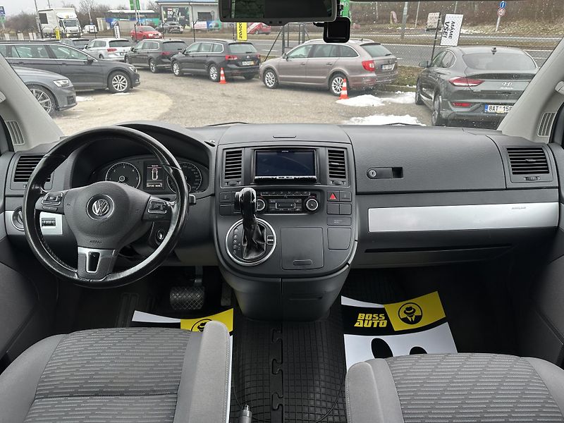 Volkswagen Multivan (2010) Volkswagen Multivan 2010 - fotka 11 z 17