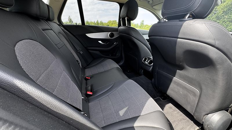 Mercedes-Benz Třídy C (2020) C300d, Biturbo, 9G-Tronic - fotka 13 z 15