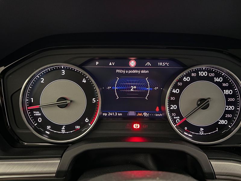Volkswagen Touareg (2020) Elegance 3.0 TDI Tiptronic - fotka 21 z 32