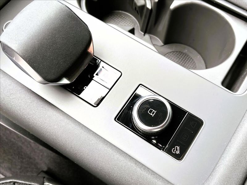 Land Rover Discovery 3,0 D250 S AWD* - fotka 22 z 27