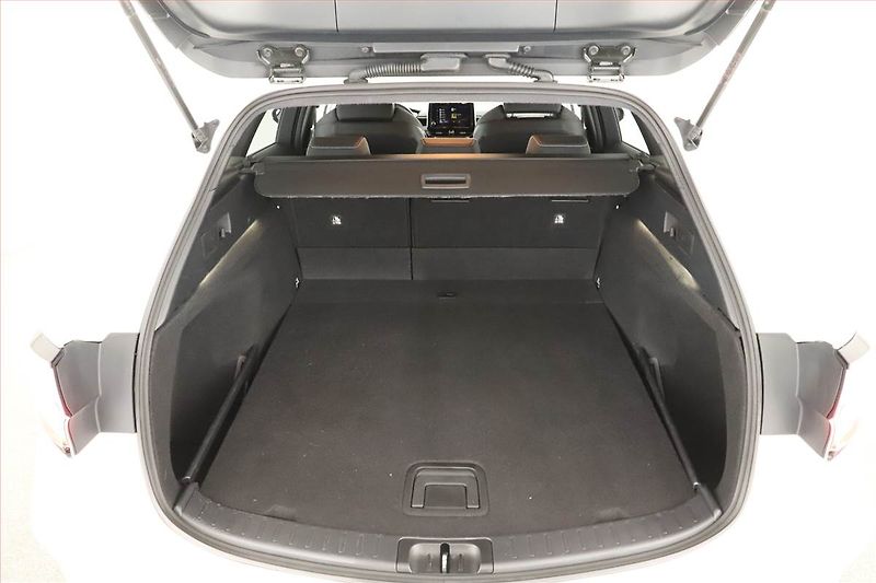 Toyota Corolla (2023) Comfort 1.8 Hybrid - fotka 15 z 16