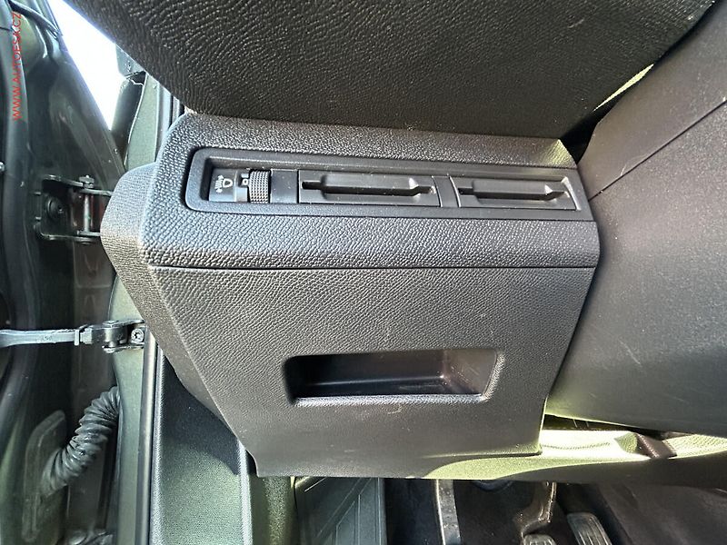 Peugeot 3008 (2017) 1.6 HDi, AC, temp, navi - fotka 18 z 21