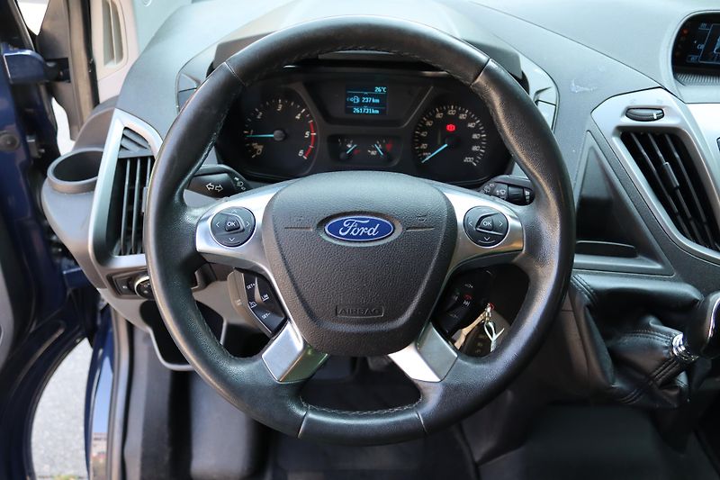 Ford Transit Custom 2.2TDCI 74kW 8 MÍST - fotka 26 z 50