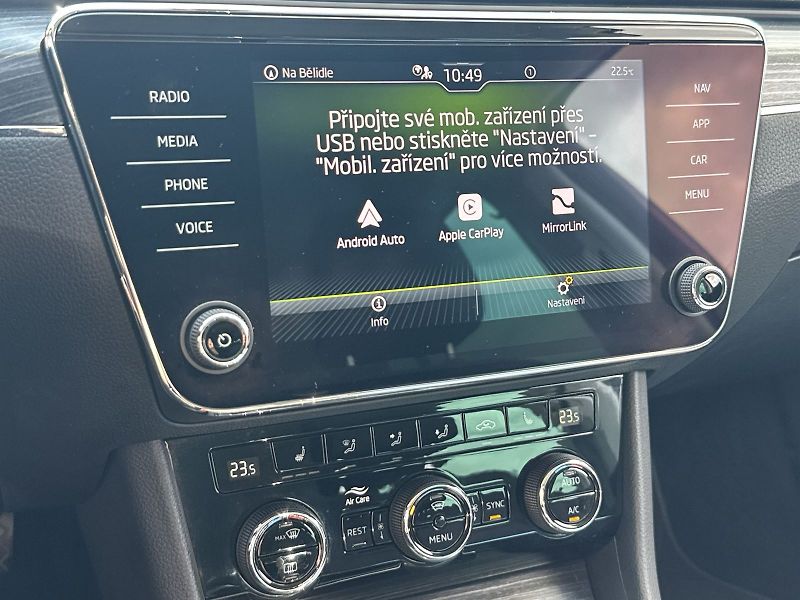 Škoda Superb (2022) Combi 2.0 TDI DSG Style - fotka 21 z 34