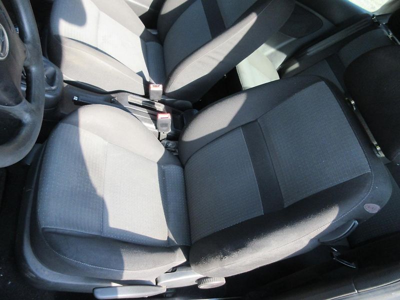 Volkswagen Golf (2003) OCEAN 1,9 TDI 74 kw - fotka 18 z 25