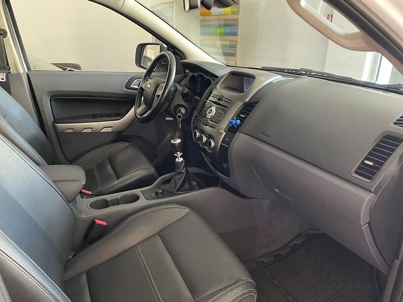 Ford Ranger (2015) Limited 3.2TDCi 147kW 4x4 - fotka 25 z 29