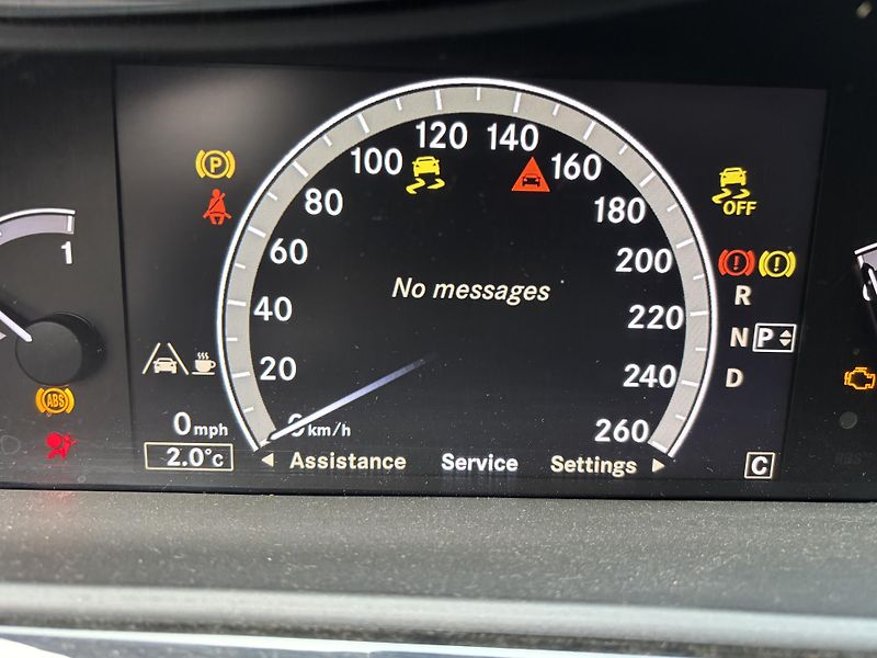 Mercedes-Benz Třídy S (2010) 350CDI, AMG, 180kW, 4 Matic - fotka 15 z 21