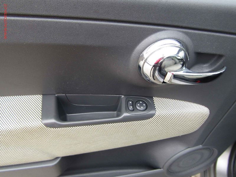 Fiat 500 (2012) 1.2, Lounge, panor - fotka 11 z 18