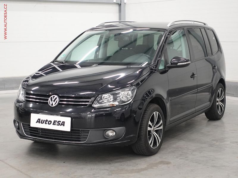 Volkswagen Touran (2011) 1.6TDI, Klima - fotka 3 z 22