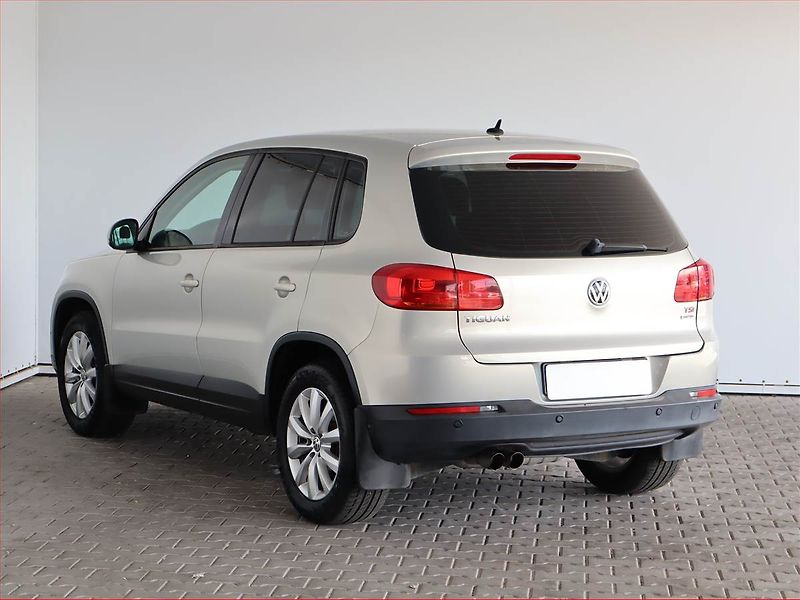 Volkswagen Tiguan (2011) 1.4 TSI, 4X4, Serv.kniha - fotka 4 z 19