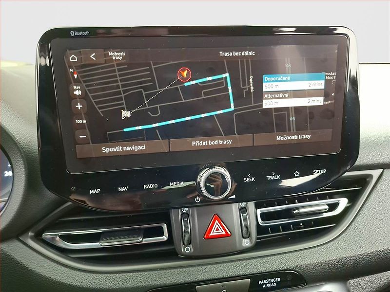 Hyundai i30 (2023) N-Line 1.5 T-GDI MHEV - fotka 13 z 17