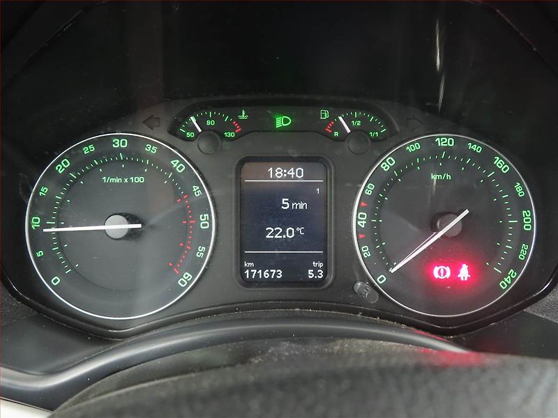 Škoda Octavia (2008) Scout 2.0 TDI, 4X4, Tempomat - fotka 11 z 16