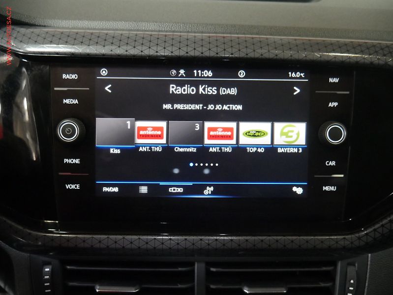 Volkswagen T-Cross (2023) 1.0 TSi, 2.maj,ČR, Style, LED - fotka 13 z 20