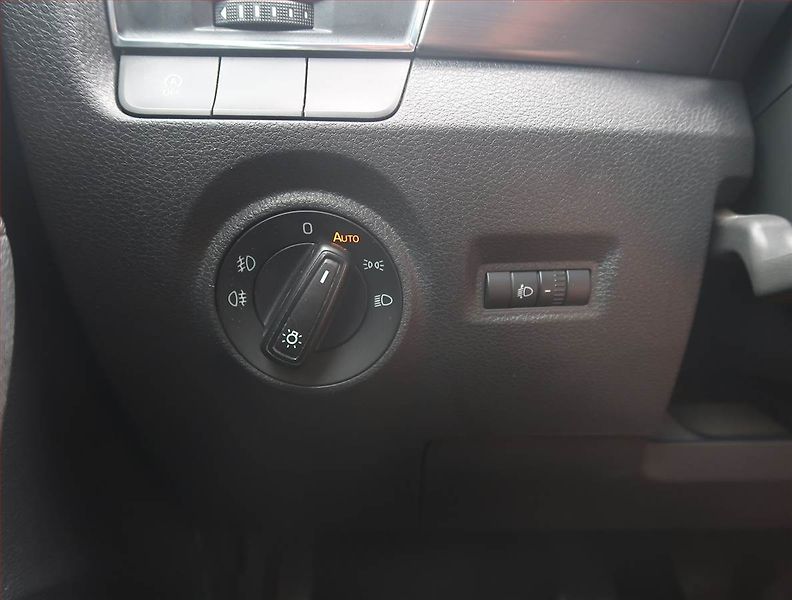 Škoda Fabia (2017) 1.0 TSI, Park. senzory - fotka 15 z 19