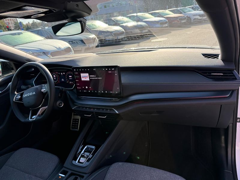 Škoda Octavia Sportline 1.5TSI 110kw DSG - fotka 11 z 27