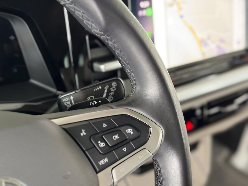 Volkswagen Multivan 2,0TDI DSG L2*STYLE*El.Dveře - fotka 38 z 50