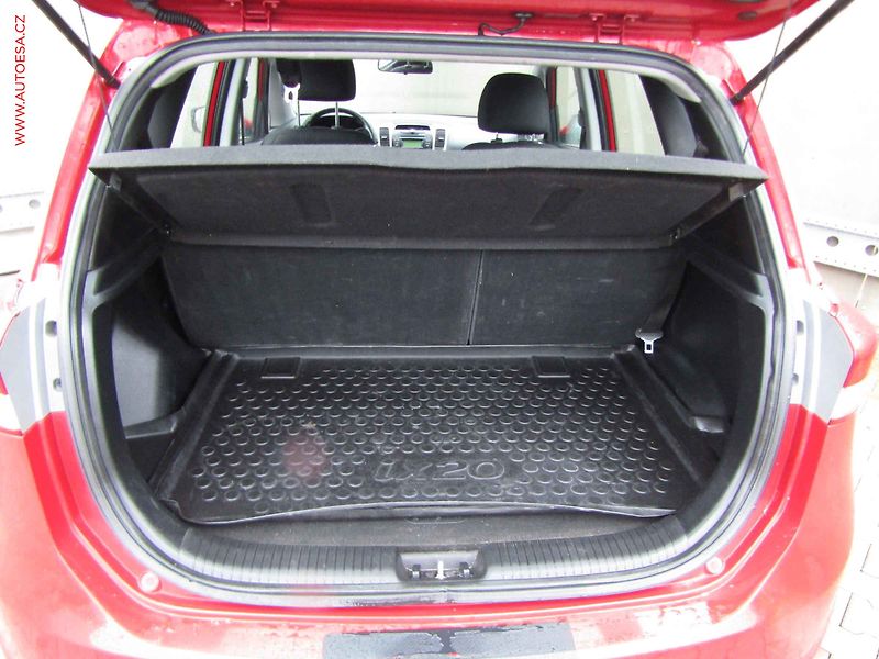Hyundai ix20 (2015) 1.4 CVVT, ČR, AC, TZ - fotka 7 z 16