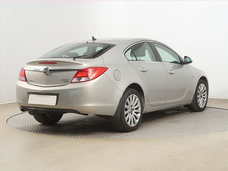 Opel Insignia (2010) 2.0 CDTI, po STK - fotka 5 z 12
