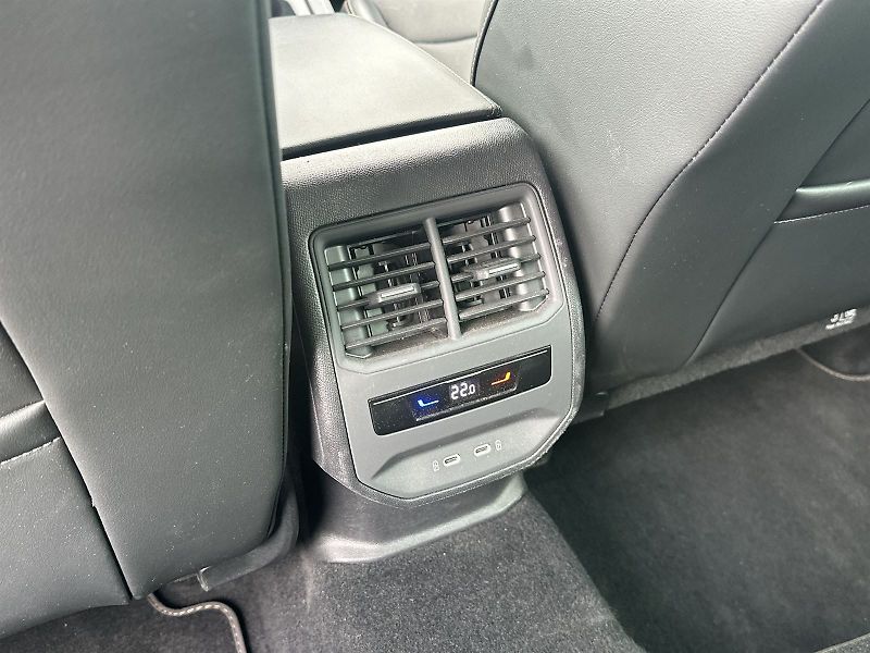 Cupra Formentor (2024) 1.5 TSI DSG - fotka 23 z 32