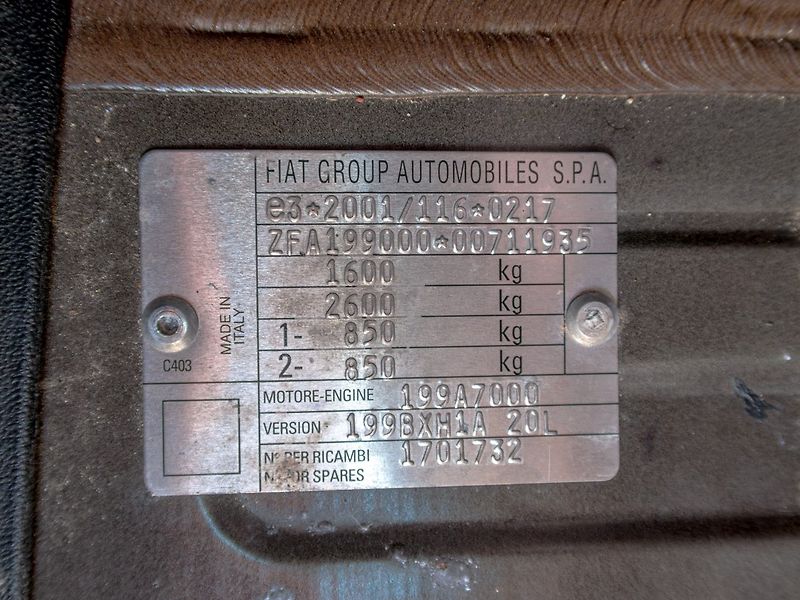Fiat Punto Evo (2011) 1.4i 55KW – PO VELKÉ SERVISU - fotka 38 z 39