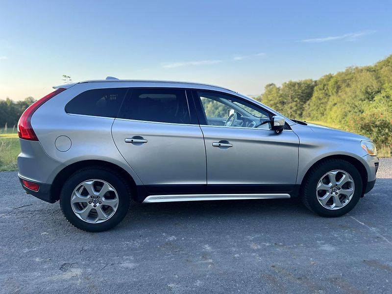 Volvo XC60 (2009) T6 AWD - fotka 4 z 11