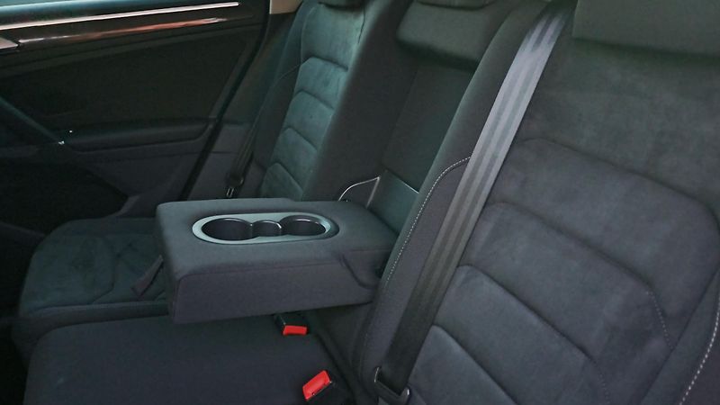 Volkswagen Tiguan TDI 110kW 4x4 HIGHLINE - fotka 21 z 50