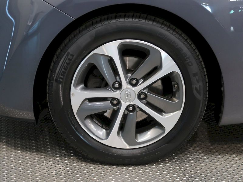 Hyundai i30 (2017) WEEKEND 1.6GDI 99KW - fotka 12 z 30