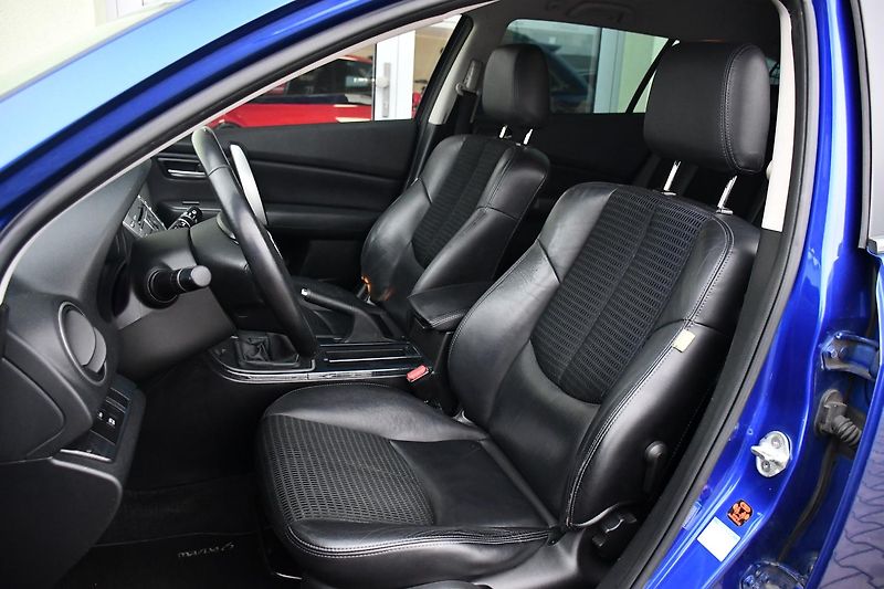 Mazda 6 2.0D 103kW AUT. A/C VYHŘ.SEDAČ - fotka 16 z 35
