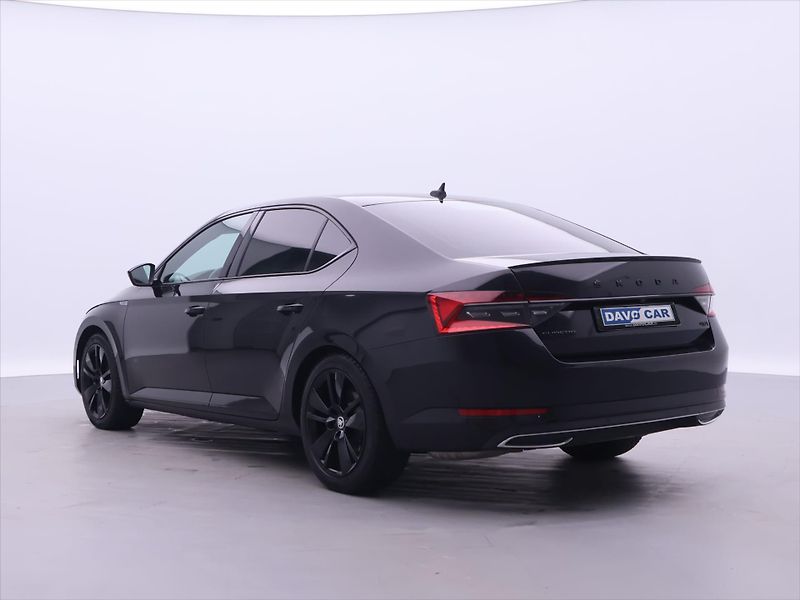 Škoda Superb 2,0 TDI 140kW DSG CZ Sportline - fotka 4 z 38