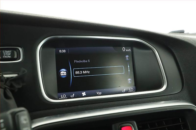Volvo V40 (2014) 1.6 D2, Automat, Xenony - fotka 9 z 14