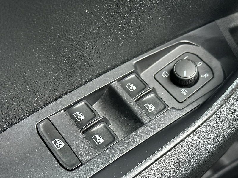 Škoda Karoq (2022) 2.0 TDI Style + - fotka 17 z 27