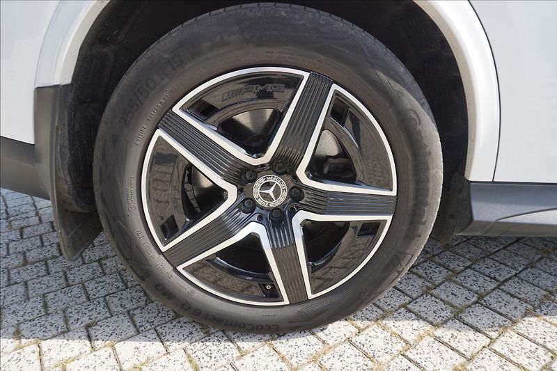 Mercedes-Benz GLC 2,0 400e 4M kupé - fotka 7 z 17